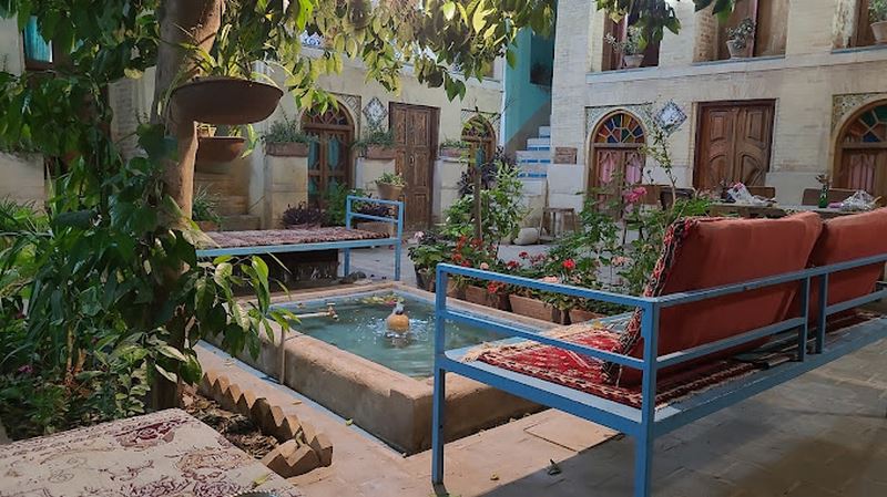 بوم گردی لوتوس شیراز