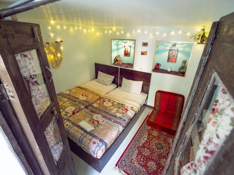 بوم گردی ترنجستان شیراز