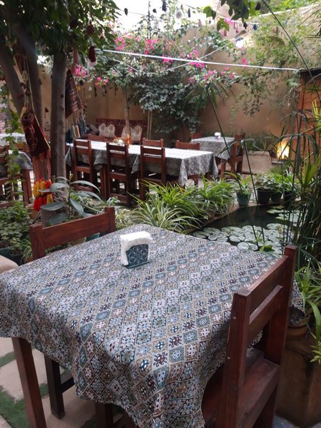بوم گردی ترنجستان شیراز