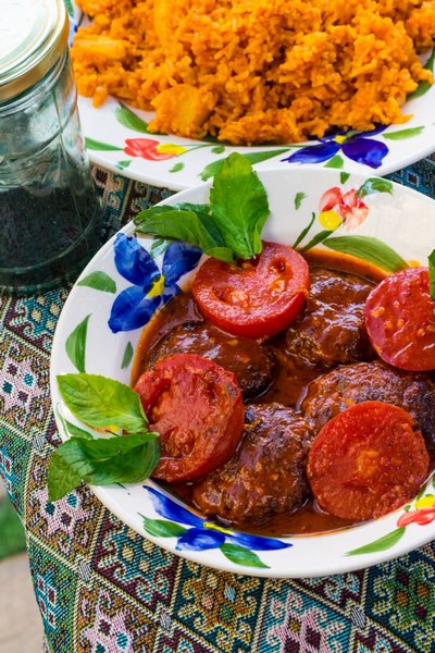 بوم گردی ترنجستان شیراز