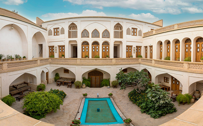 احسان کاشان