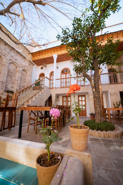 سنتی مهربانو شیراز